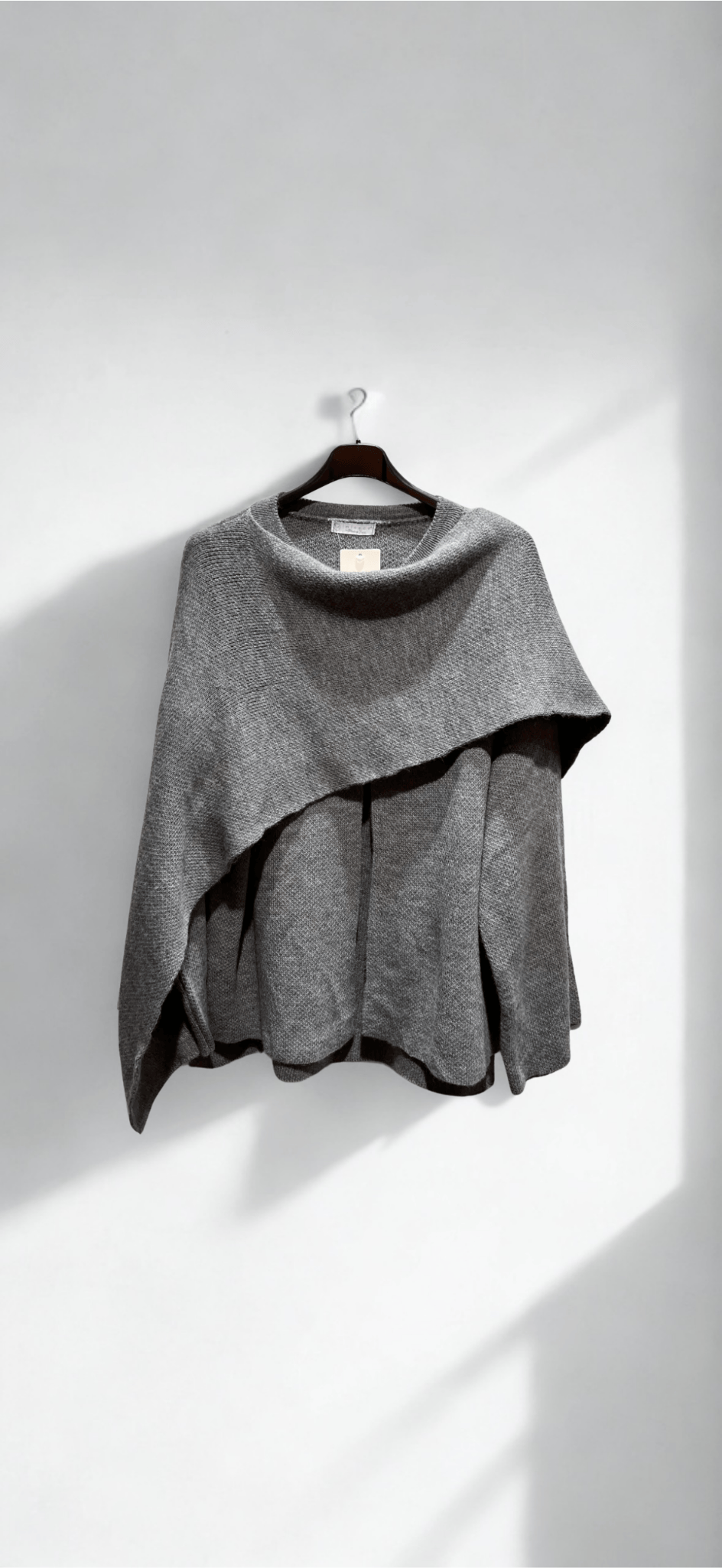 Pullover mit integriertem Schal