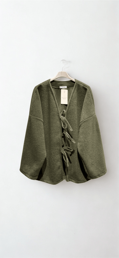 Jacke mit Bindeschleifen